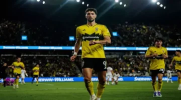 سلتيك يخطط لضم وسام أبو علي في يناير المقبل